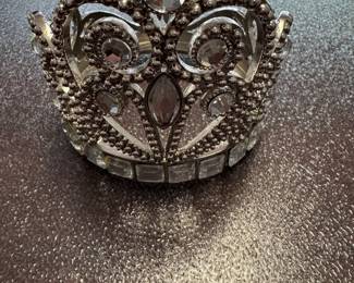 Small crown 