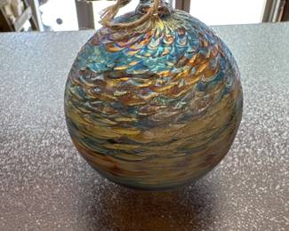 Ornament iridescent 