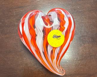 Glass heart paper weight 
