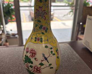Canton vase 