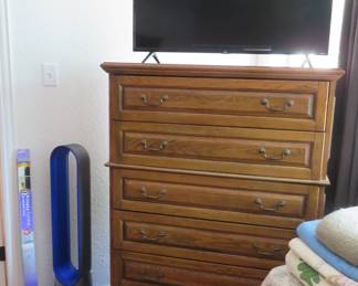 Chest, Dyson fan