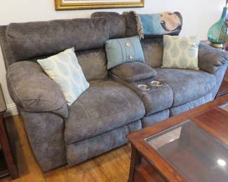 Reclining sofa