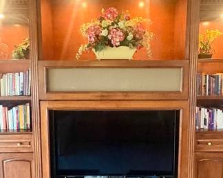 100" H / 61" W / 30" D