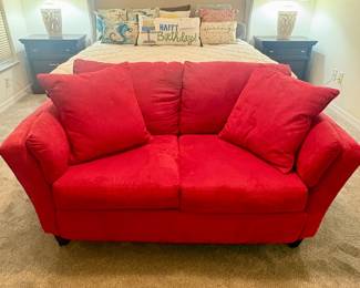 Microfiber loveseat 64"L / 36"D / 28"H