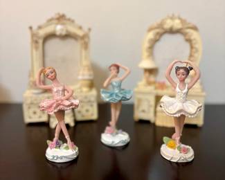 Tiny dancers