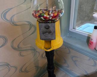 Gumball machine