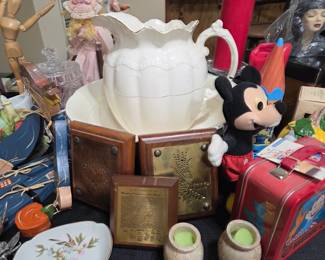 Ewer & bowl set