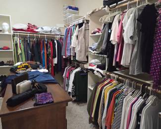 Ladies clothing & accessories