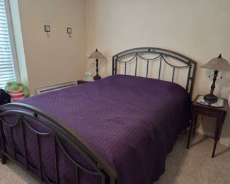 Queen size bed
