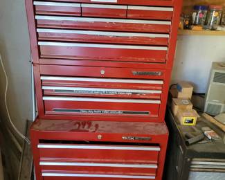 Tool chest