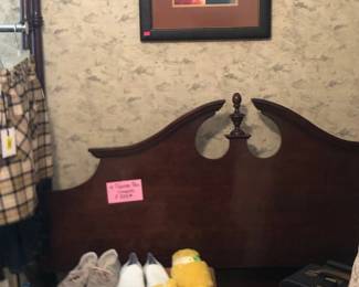 Poster bed with mattress- full/qn