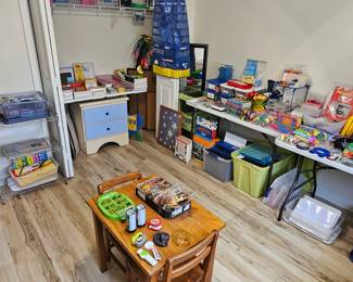 Tons of Teaching Supplies!  ***We do not give out prices before the sale starts ***No holds or pre-sales on ANY item***