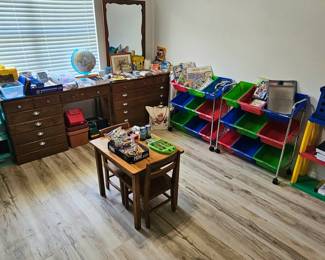 Tons of Teaching Supplies!  ***We do not give out prices before the sale starts ***No holds or pre-sales on ANY item***