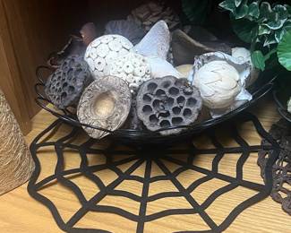 Assorted Dried Natural Potpourri in Black Wire Basket with Spiderweb Placemat