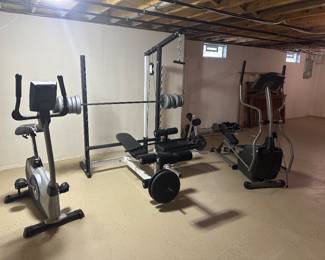 WORKOUT EQUIPMENT 