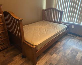 BUNK BED LOWER