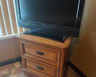 NIGHTSTAND, FLAT SCREEN TV
