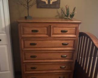 CHEST OF DRAWERS