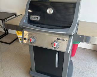 WEBER PROPANE GRILL