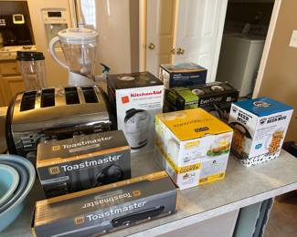 SMALL APPLIANCES