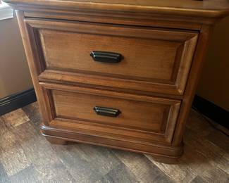 NIGHTSTAND 
