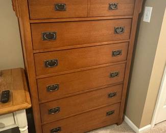 CHEST OF DRAWERS