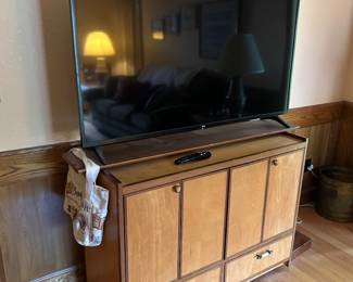 TV, TV console