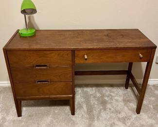 MCM Desk