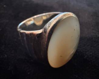 Sterling Silver & White Agate Ring