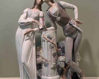 Lladro Romeo & Juliet Porcelain Figurine