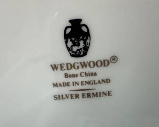 Wedgwood "Silver Ermine" Bone China (91pc)