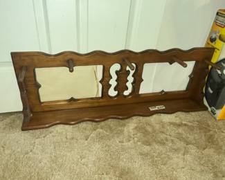 PINE HAT PEG SHELF