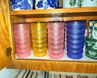 COLORFUL PLASTIC TUMBLERS!