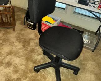 OFFICE CHAIR