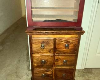 SMALL 6DR CHEST AND A ....