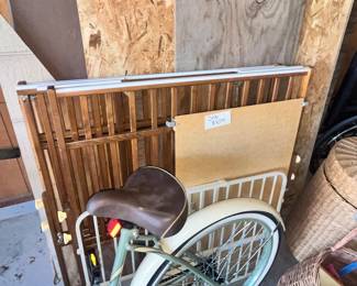 FOLDING PORT-A-CRIB
