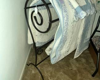 METAL BLANKET RACK