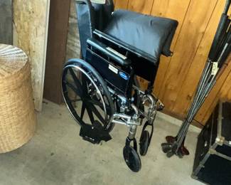 WHEEL CHAIR