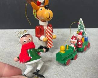 244 trioofvintagewoodenchristmasornamen