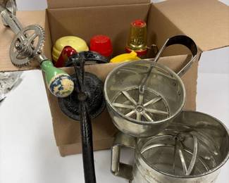 143 vintagekitchenutensilandjarlotsunb