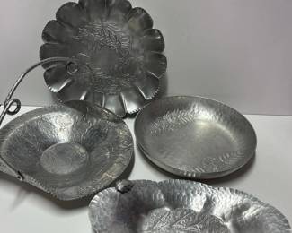 115 fourpiecevintagealuminumservingtray