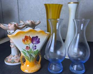 264 lotofceramicandglassvasesandcandl