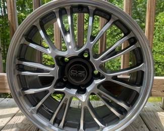 024 setofozracingultraleggera18x10allo