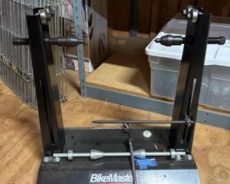 059 bikemastermotorcyclewheeltruingstand