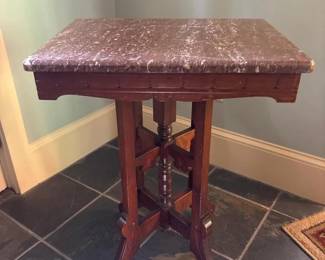 042 victorianmarbletopsidetablewithorn