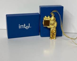 085 intelbunnysuitgoldplatedmicrochipo