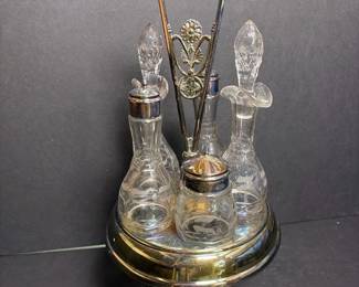 149 victorianera5bottlesilverplaterotat