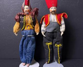 181 vintagepairofbalkanfolkartdollsin