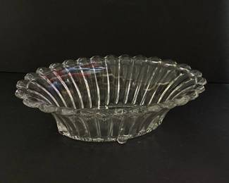 117 vintageheiseyglassovalservingbowls