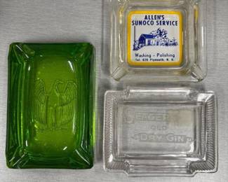 078 setofthreevintageglassashtrays